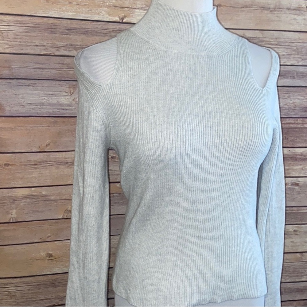 🎈Sale🎈French Connection Cold Shoulder Ribbed Heather Mock Neck Cropped Sweater